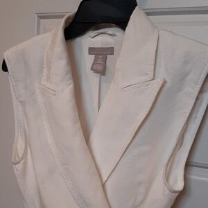 Chic White Sleeveless Vest